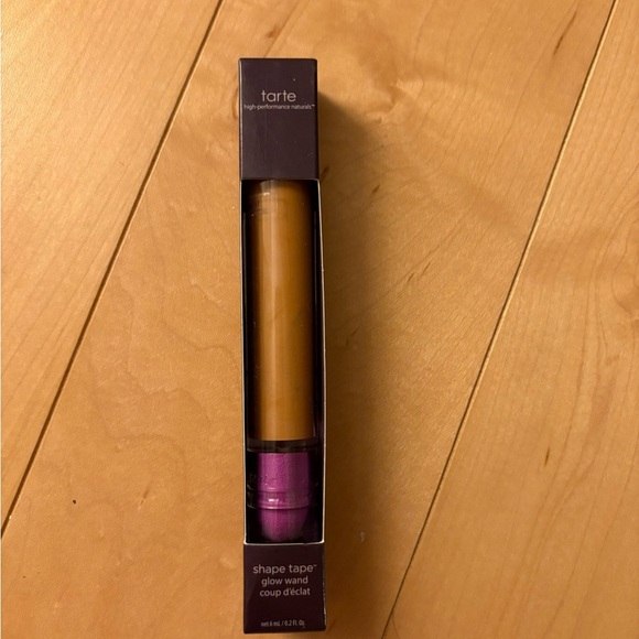 Shape Tape Glow Wand Liquid Highlighter in Auroral - Picture 2 of 8